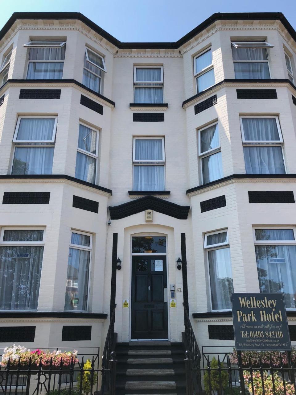 Wellesley Park Hotel Great Yarmouth Bagian luar foto